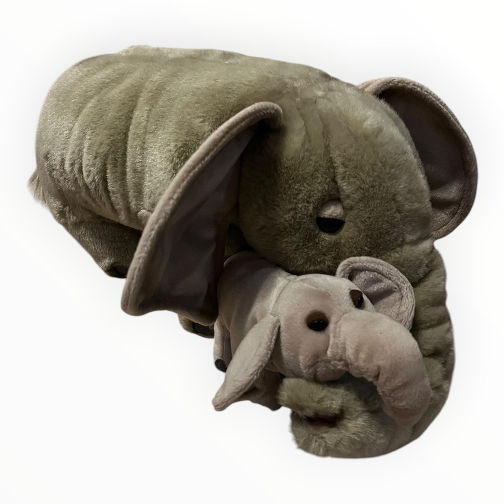Toys R Us Animal Planet Asian Elephant Mother and Babyโ Calf Plush 2000 Vintage